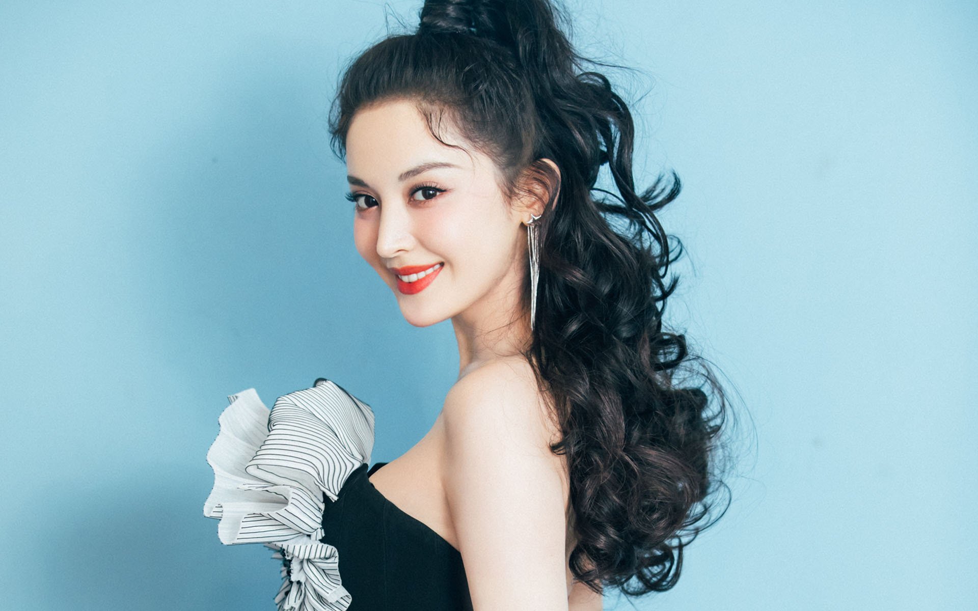 德甲上演热火式狂飙,拜仁多特上演连续得分压制