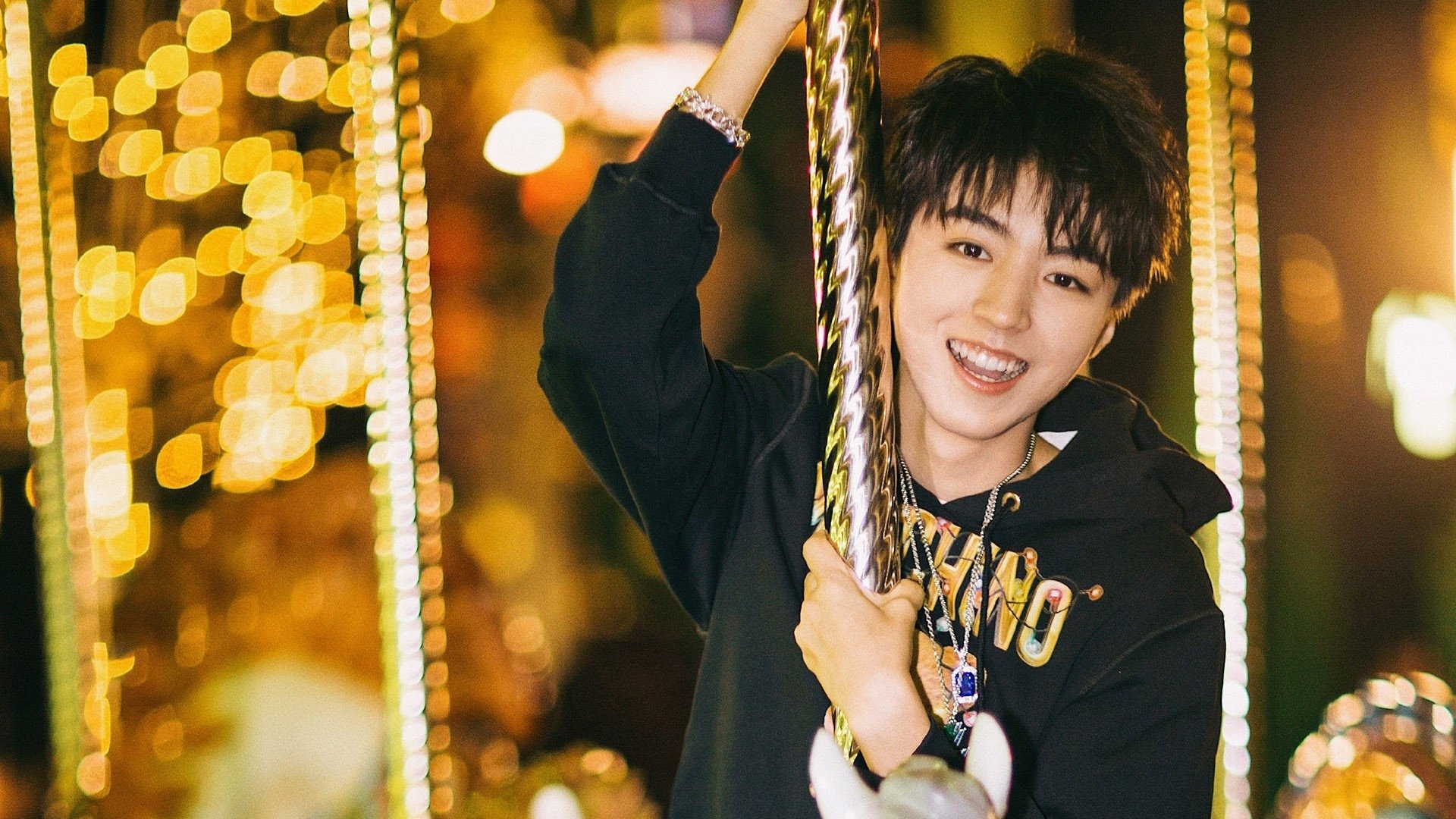 爆裂无声，当死亡交响曲在伦纳德指尖奏响